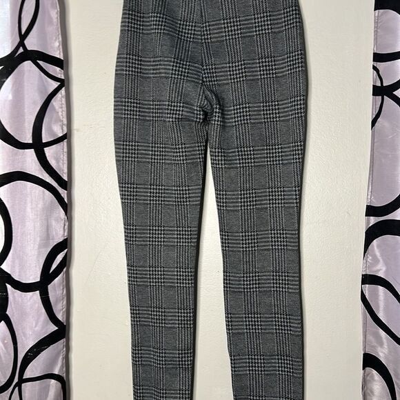 Tahari pull on style houndstooth trousers, size extra small - Picture 11 of 12